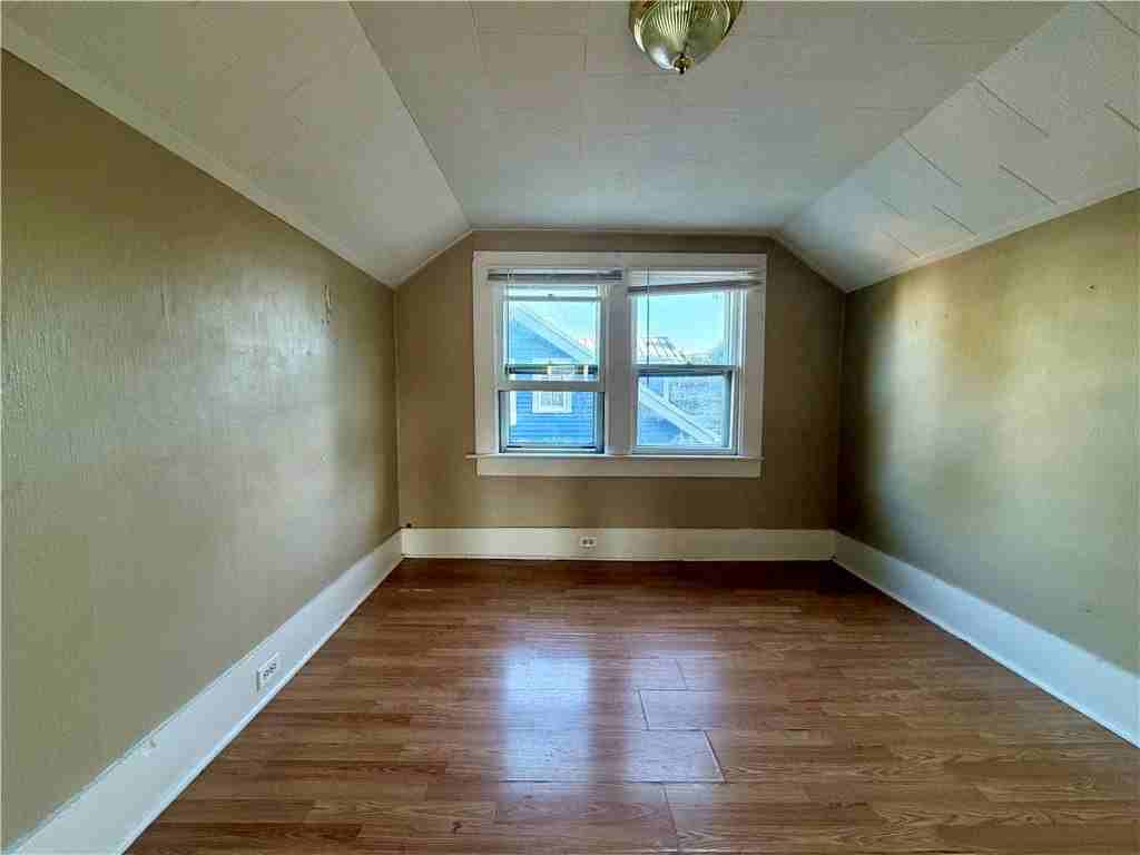 814 Southport St - Photo 6 of 8