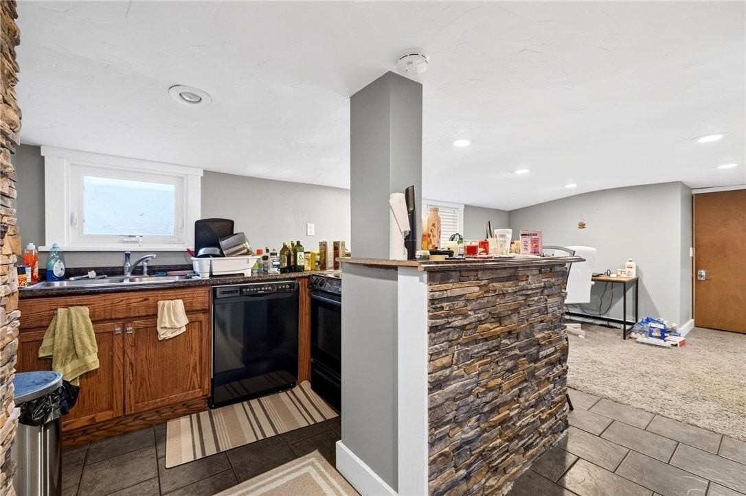 260 Oxford St #3 - Photo 6 of 11