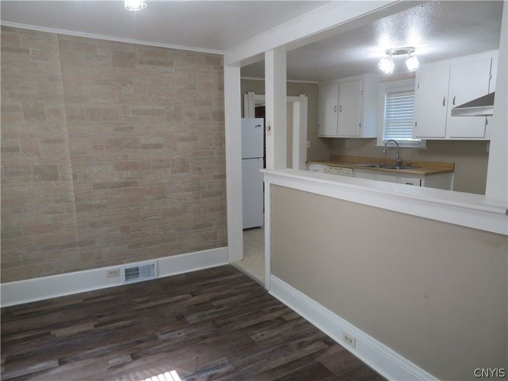 308 Hartford Pl - Photo 6 of 20