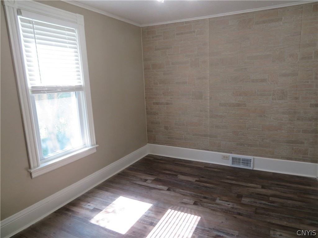 308 Hartford Pl - Photo 7 of 20