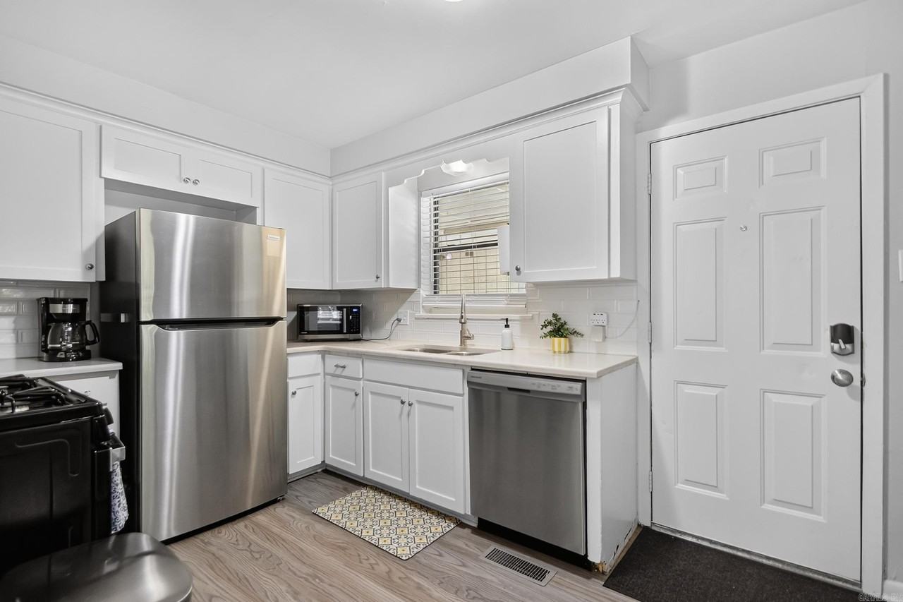 424 W K Ave - Photo 5 of 11