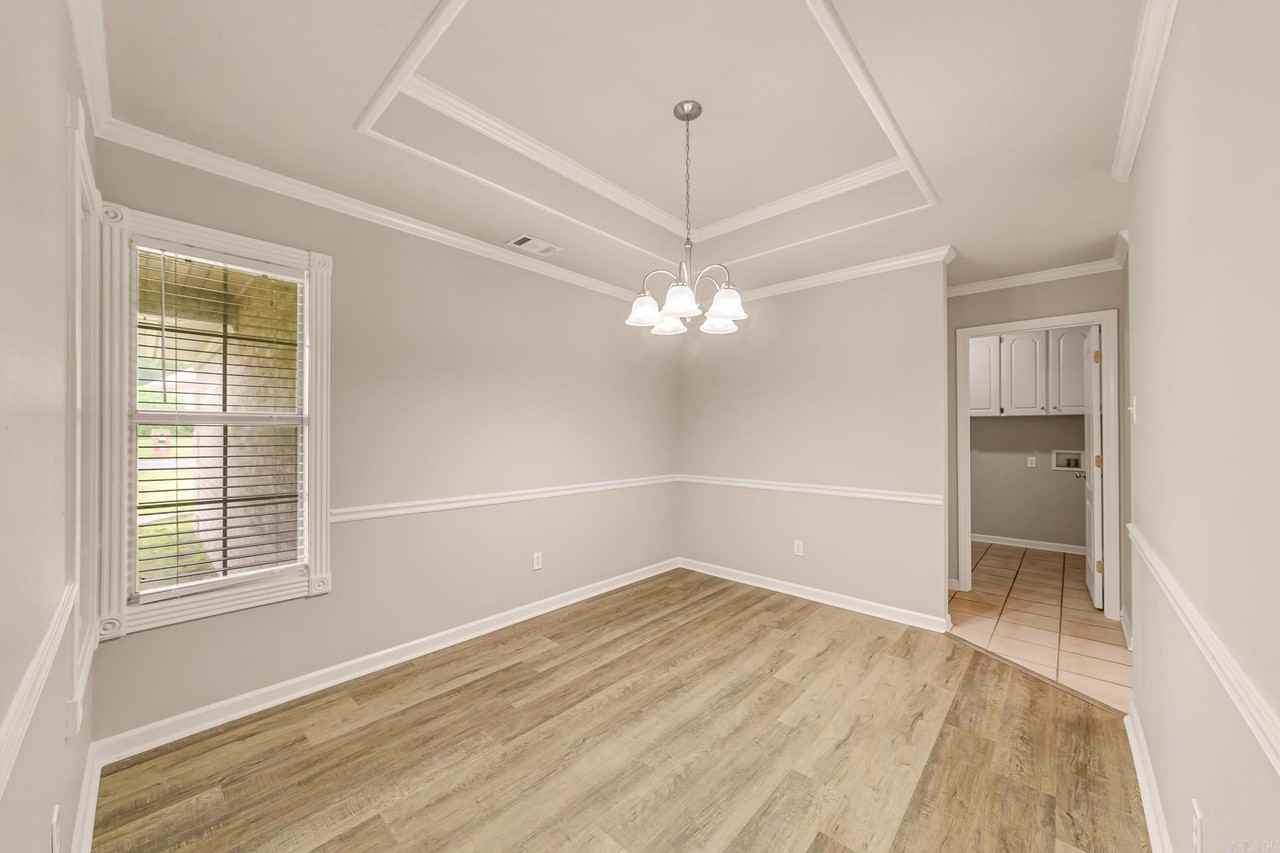 44 Gleneagle Dr - Photo 5 of 38