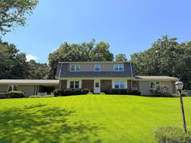 8693 Arbutus Dr - Photo 1 of 1