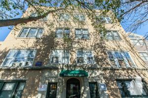 featured image of 816 W Waveland Ave #15