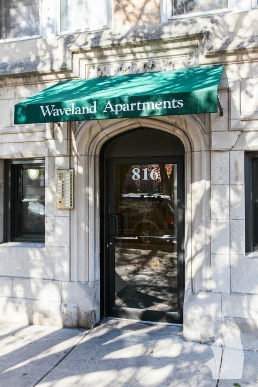 816 W Waveland Ave #15 - Photo 2 of 10