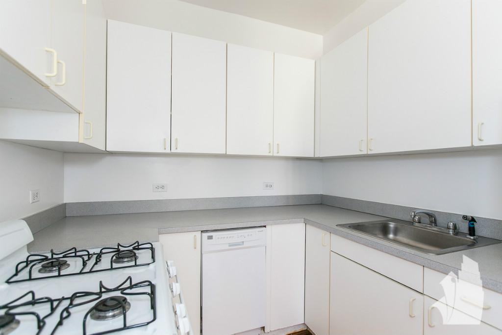 816 W Waveland Ave #15 - Photo 7 of 10