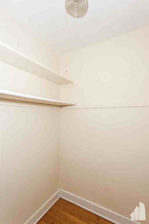 536 W Arlington Pl #305 - Photo 7 of 9