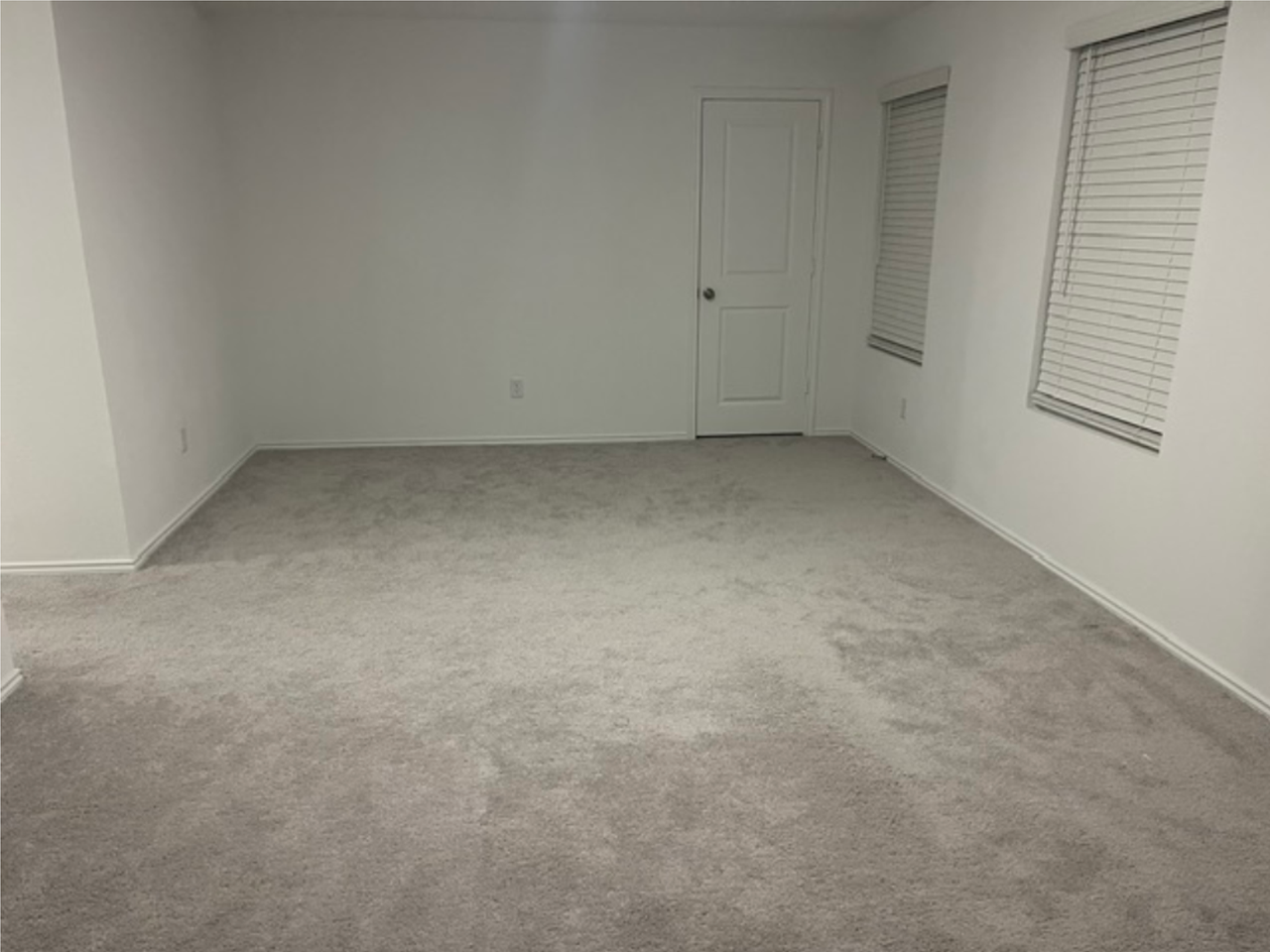 321 Keefer - Photo 7 of 16