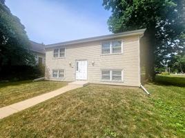 featured image of 1106 N Mclean St