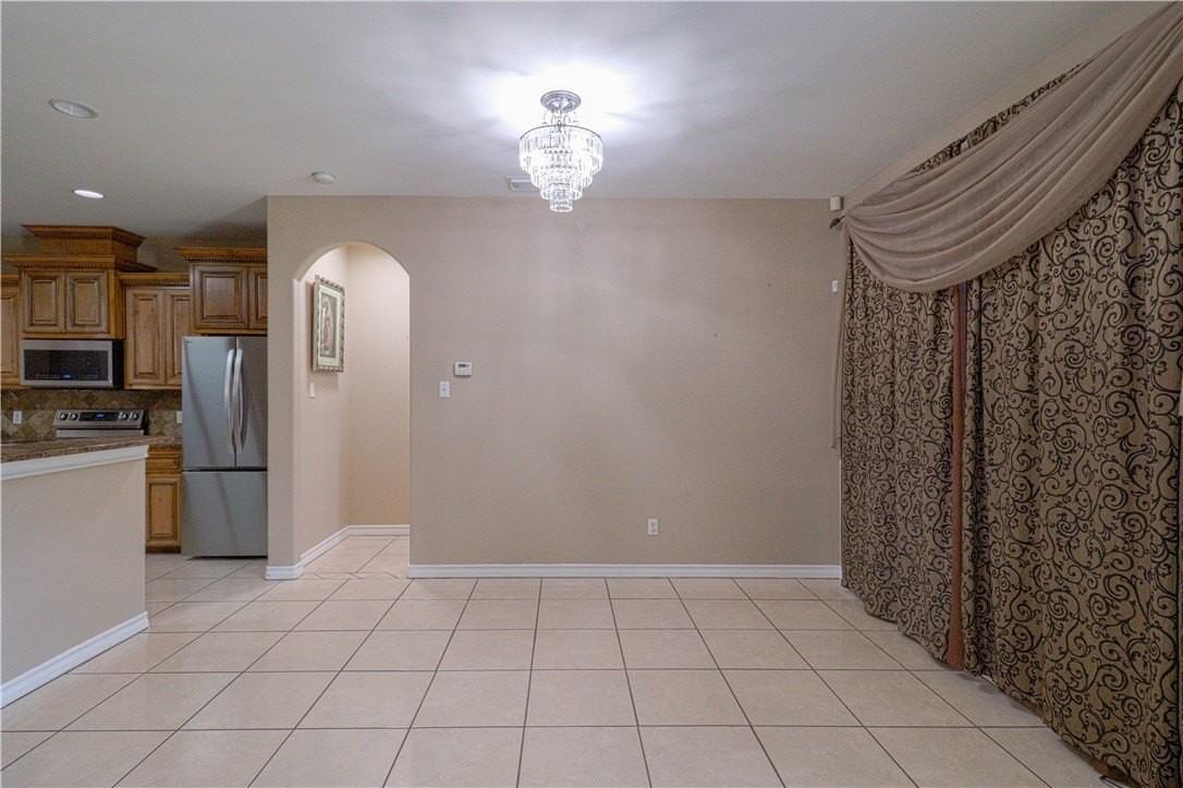 6842 Old Square Dr - Photo 7 of 21