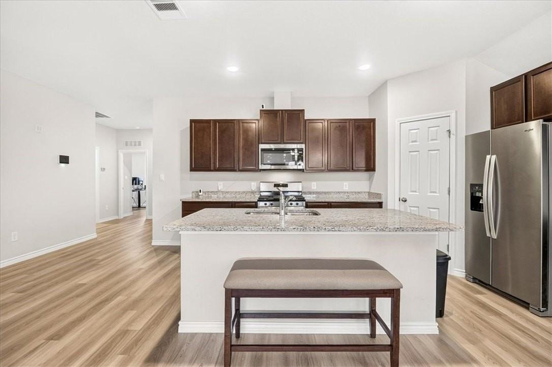 1638 Comfy Way - Photo 6 of 33
