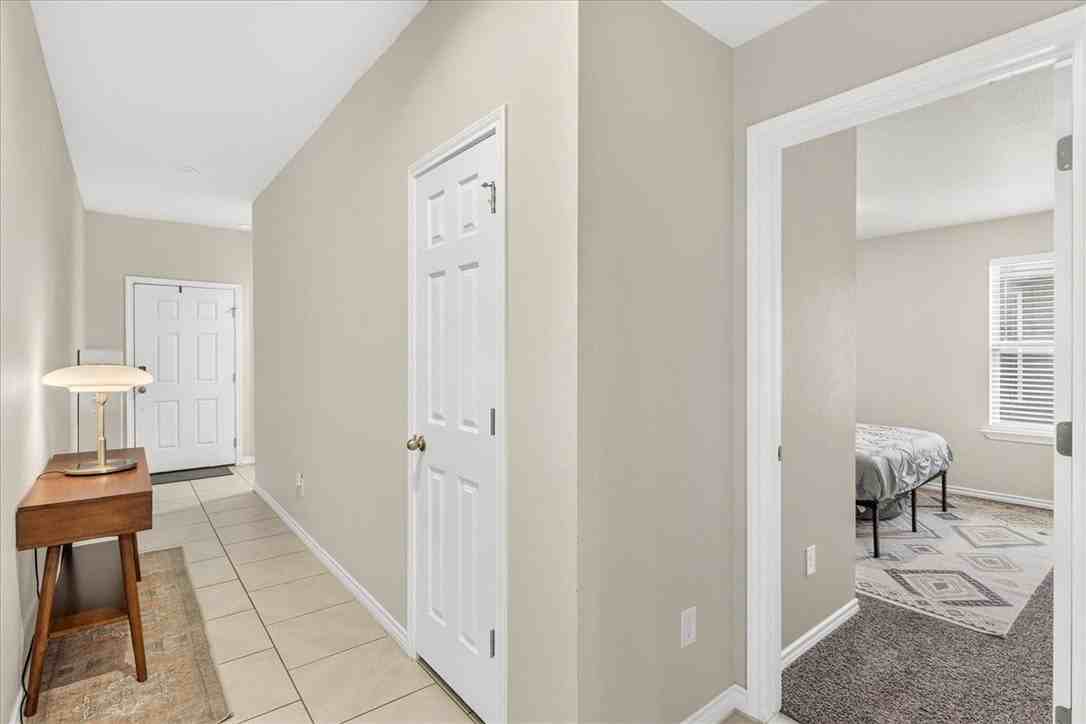 3913 Targaryen Way - Photo 3 of 34