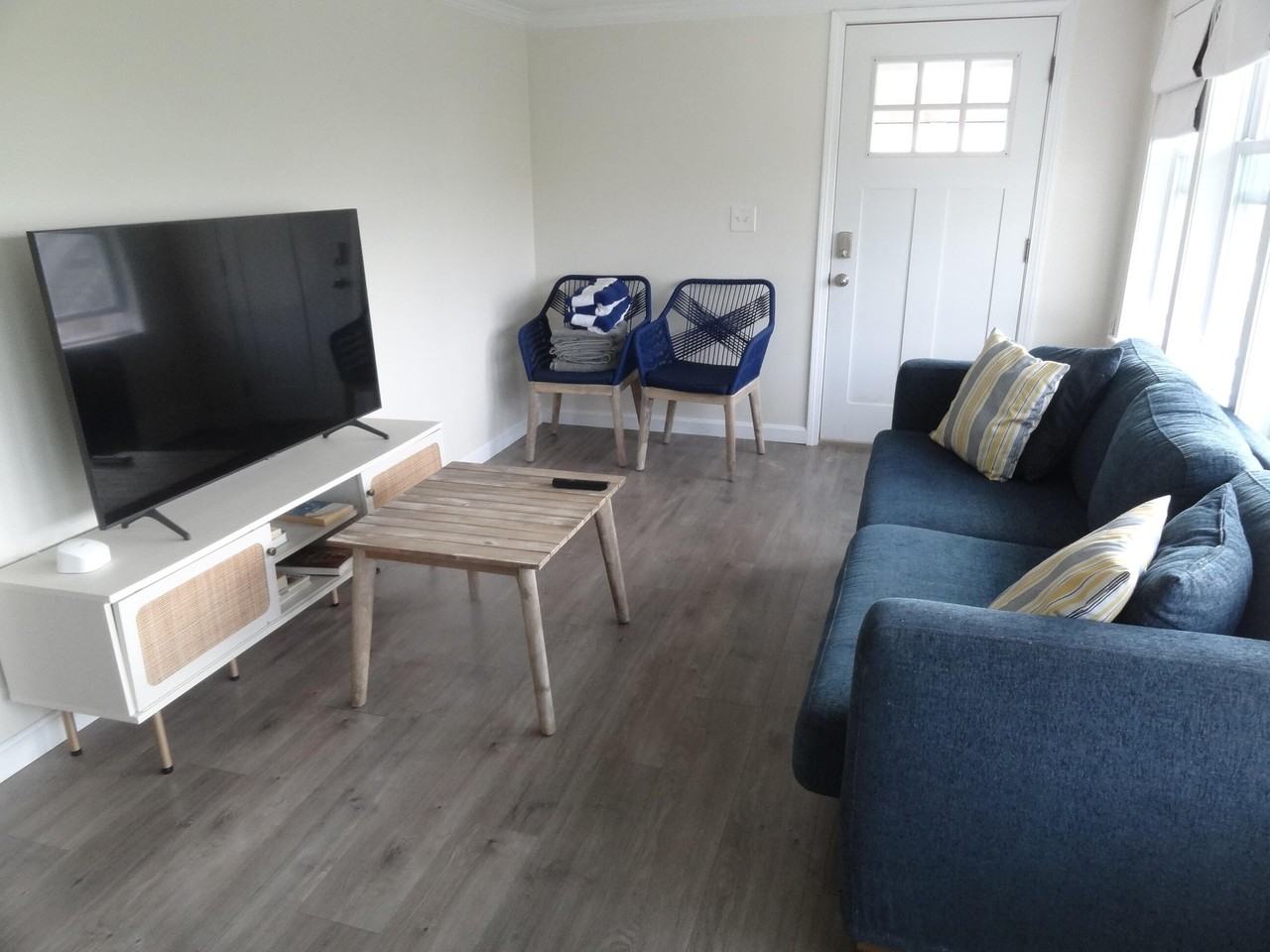 155 Bayview St #B - Photo 4 of 12