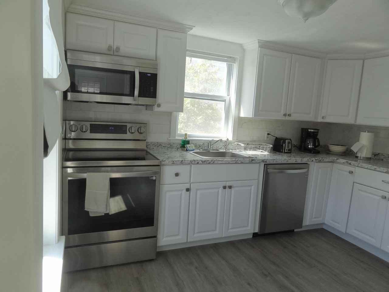 155 Bayview St #B - Photo 5 of 12