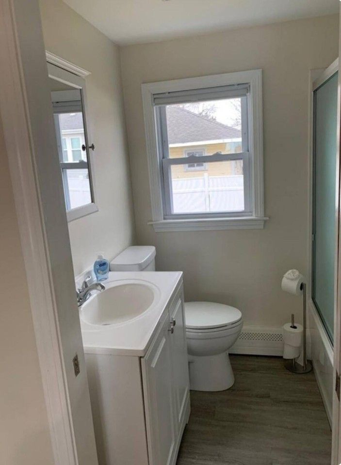 155 Bayview St #B - Photo 7 of 12
