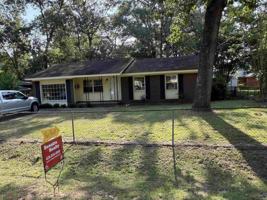 featured image of 204 Sherman St