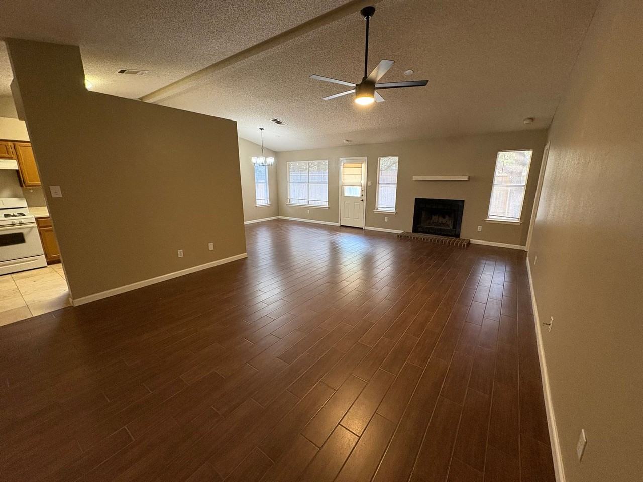 2902 Sabinal Trl - Photo 5 of 30