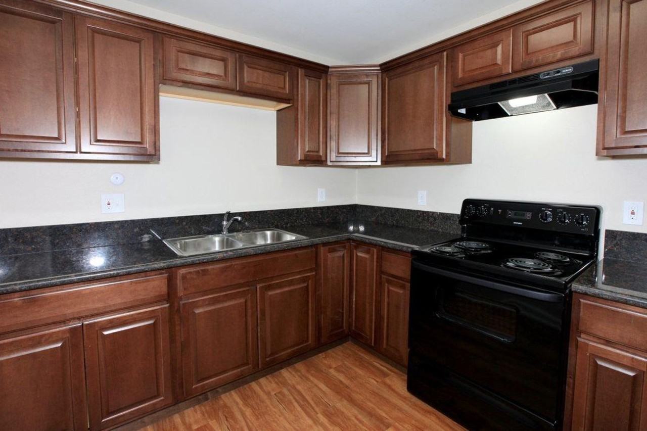 Mapleview Apartment Homes - Photo 5 of 20
