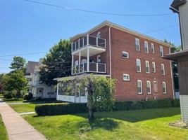 featured image of 33 Fairview St