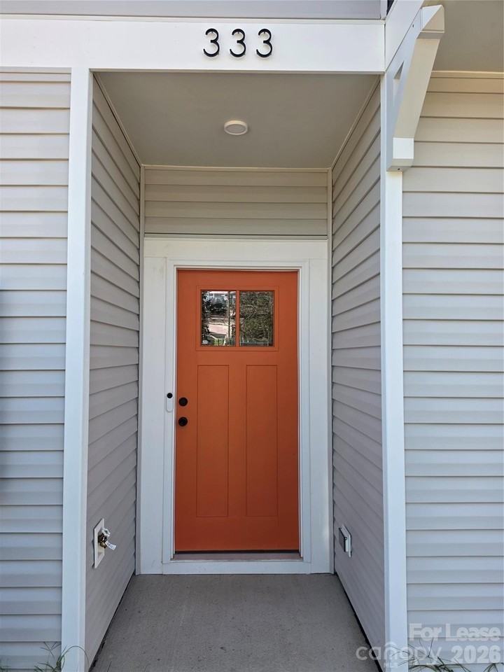 333 S Broad St - Photo 2 of 7