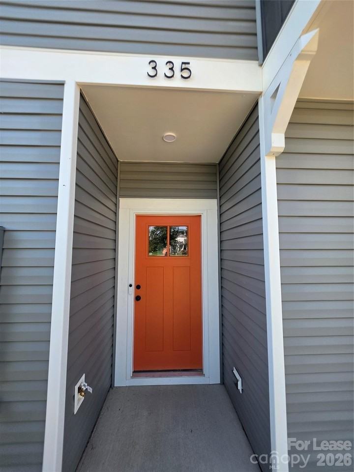 335 S Broad St - Photo 2 of 8