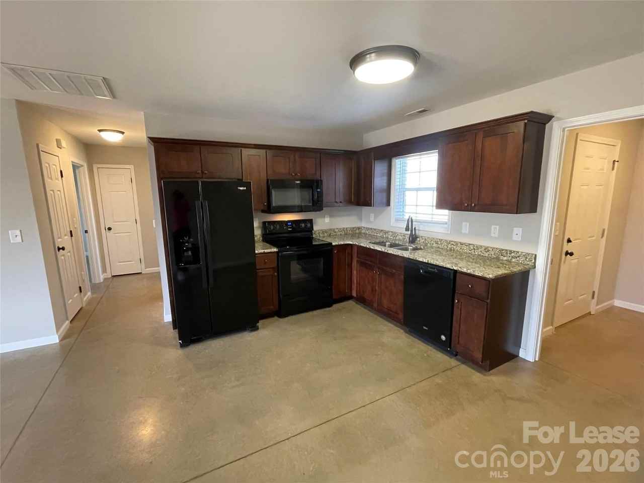 3829 Marietta Pl - Photo 3 of 9