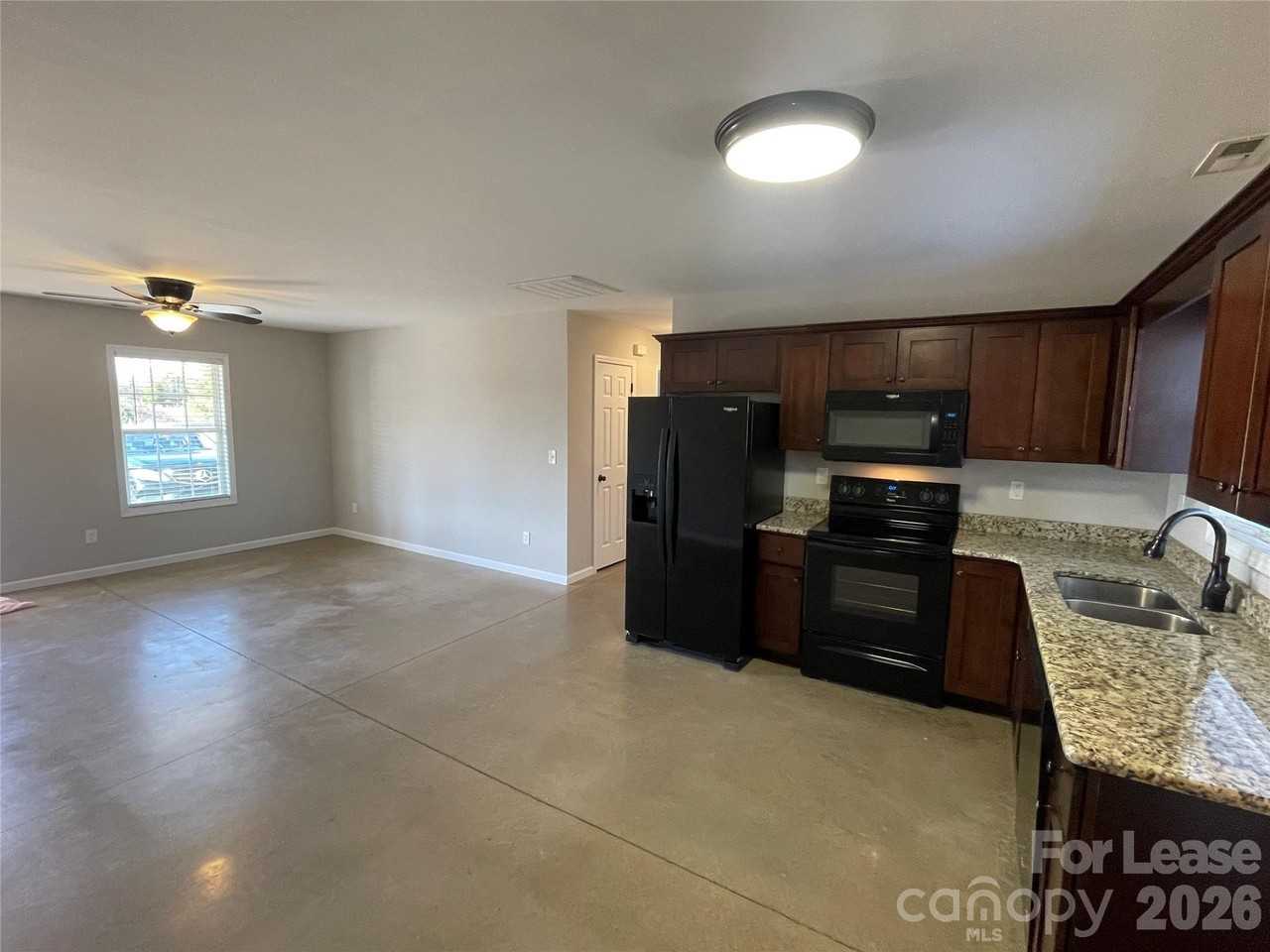 3829 Marietta Pl - Photo 4 of 9