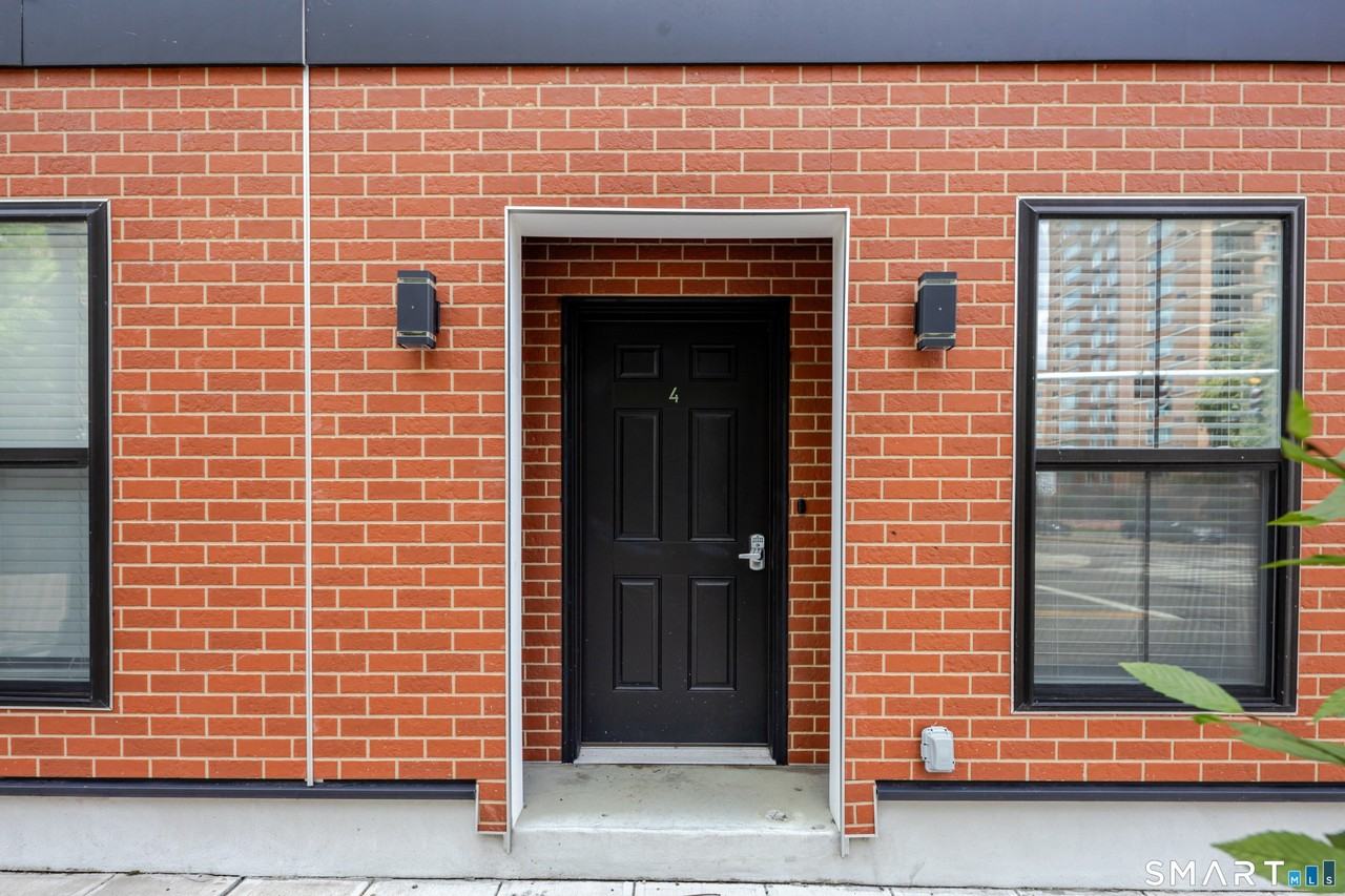 1385 Washington Blvd #4 - Photo 2 of 30