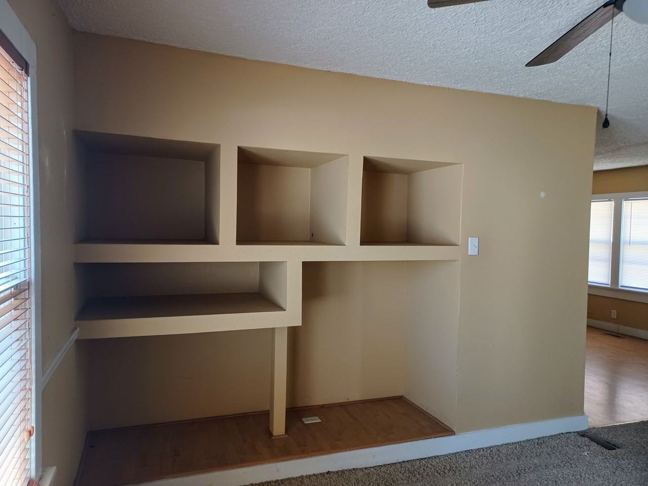 843 S Holyoke St - Photo 5 of 30
