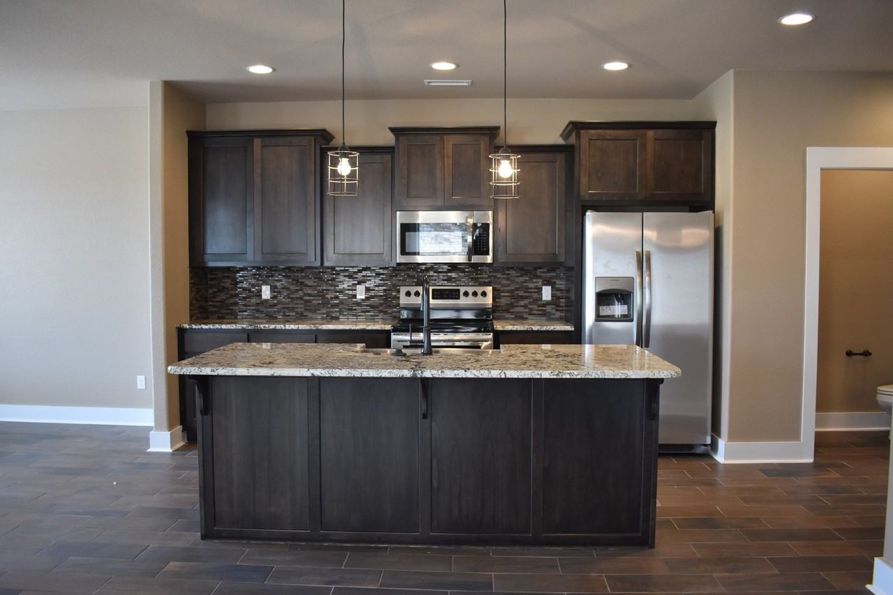 812 N Malbec Rd - Photo 2 of 24