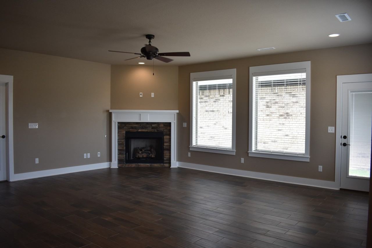 812 N Malbec Rd - Photo 7 of 24