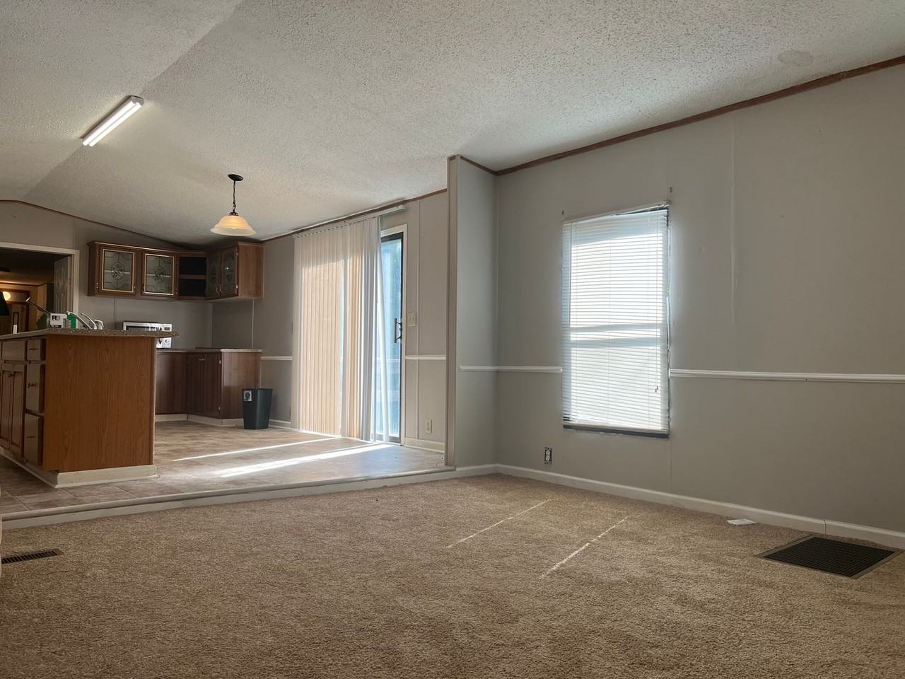 1111 Alexandria Rd Sw - Photo 3 of 4