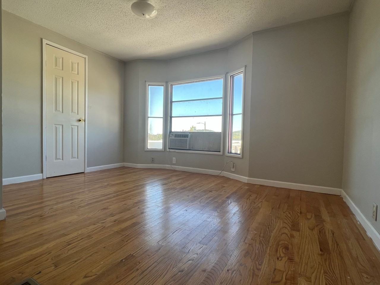 1111 Alexandria Rd Sw - Photo 4 of 4