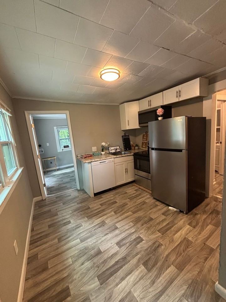 1112 East Dr - Photo 4 of 19