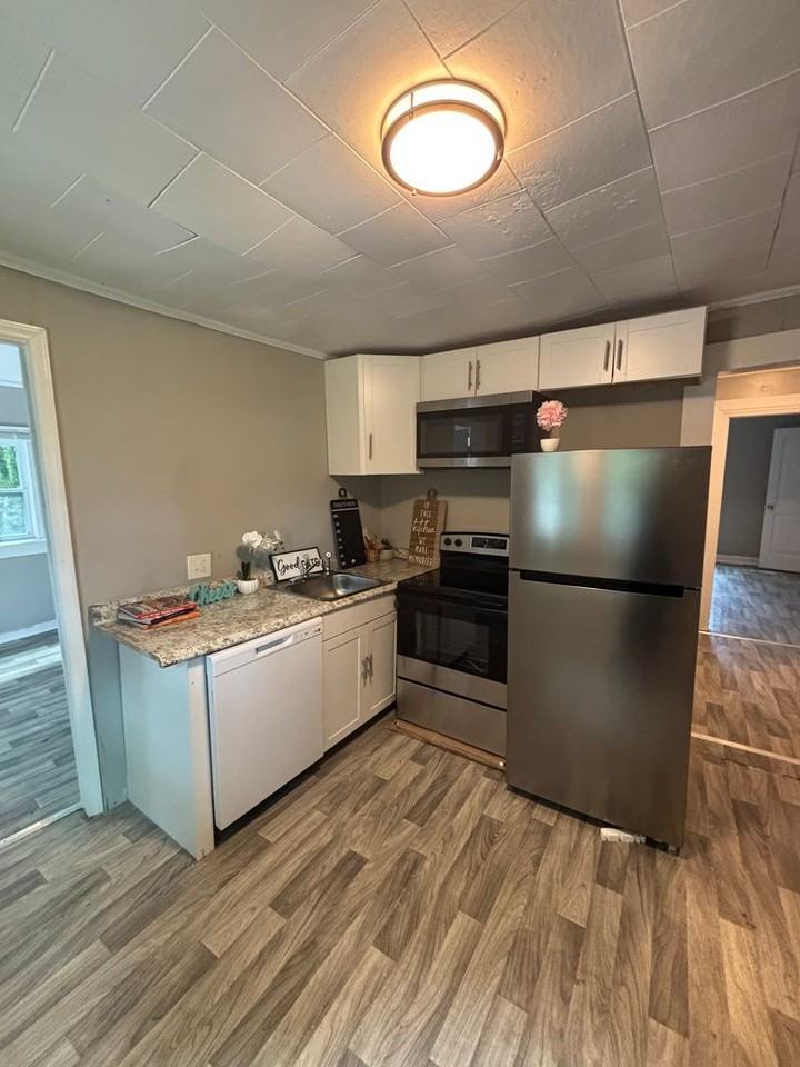 1112 East Dr - Photo 5 of 19