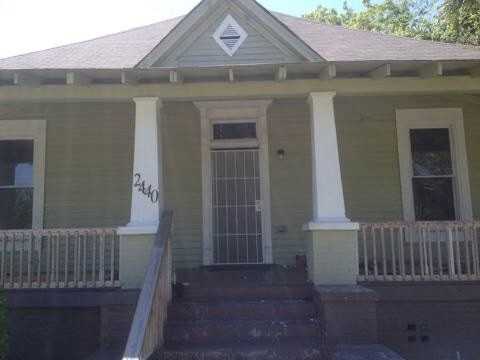 2440 Marion St - Photo 2 of 16