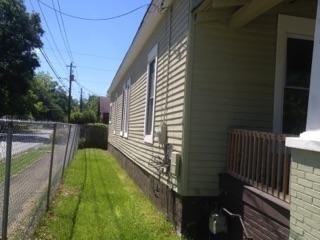 2440 Marion St - Photo 4 of 16