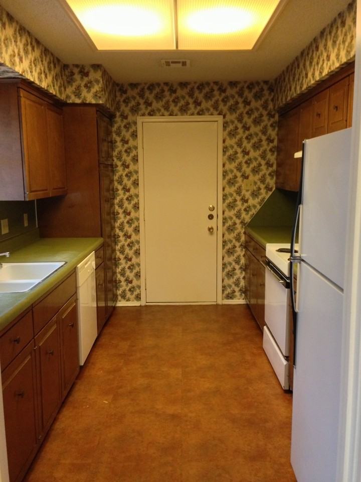 5801 Roxanne Dr - Photo 2 of 8