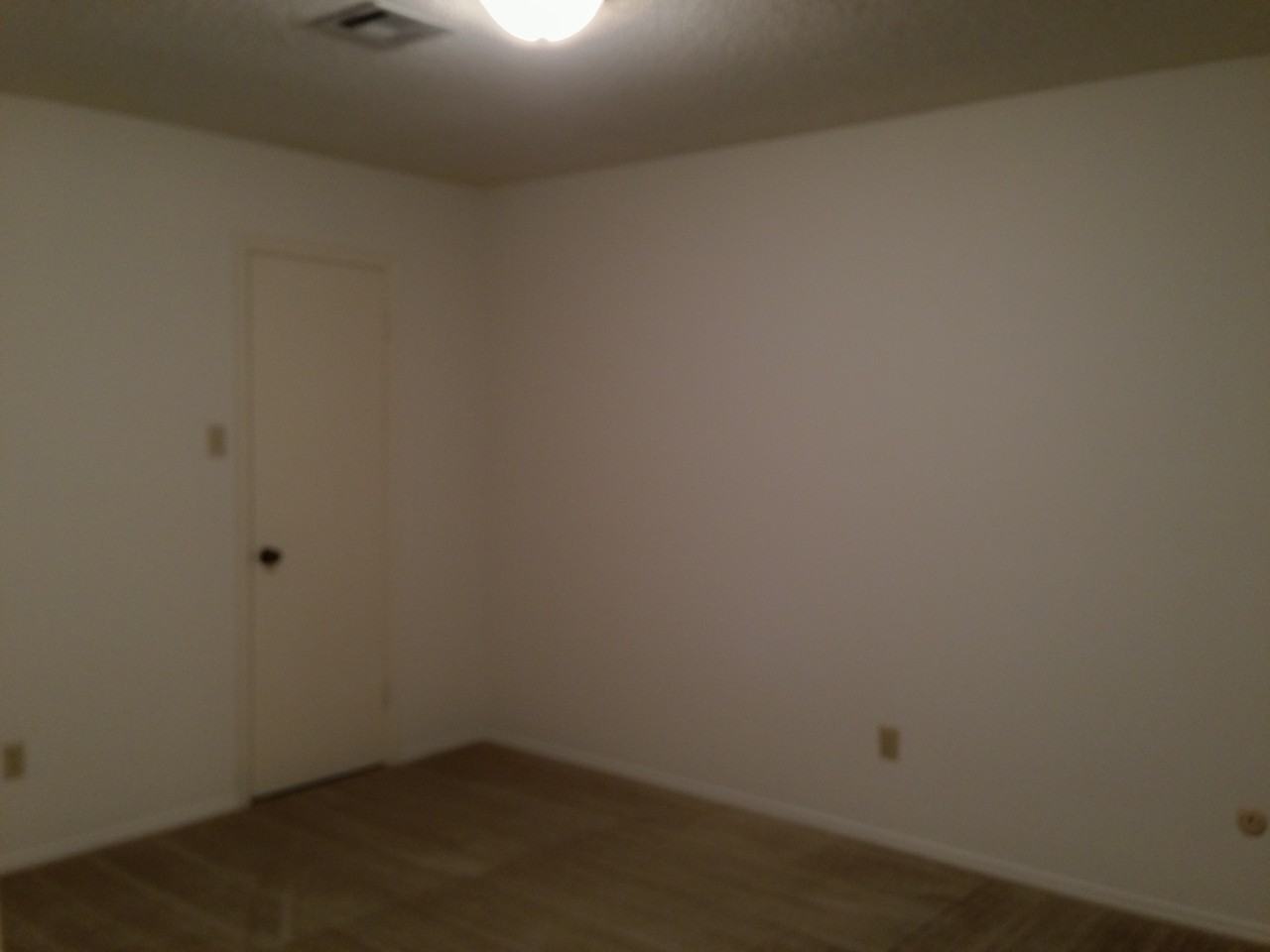 5801 Roxanne Dr - Photo 3 of 8