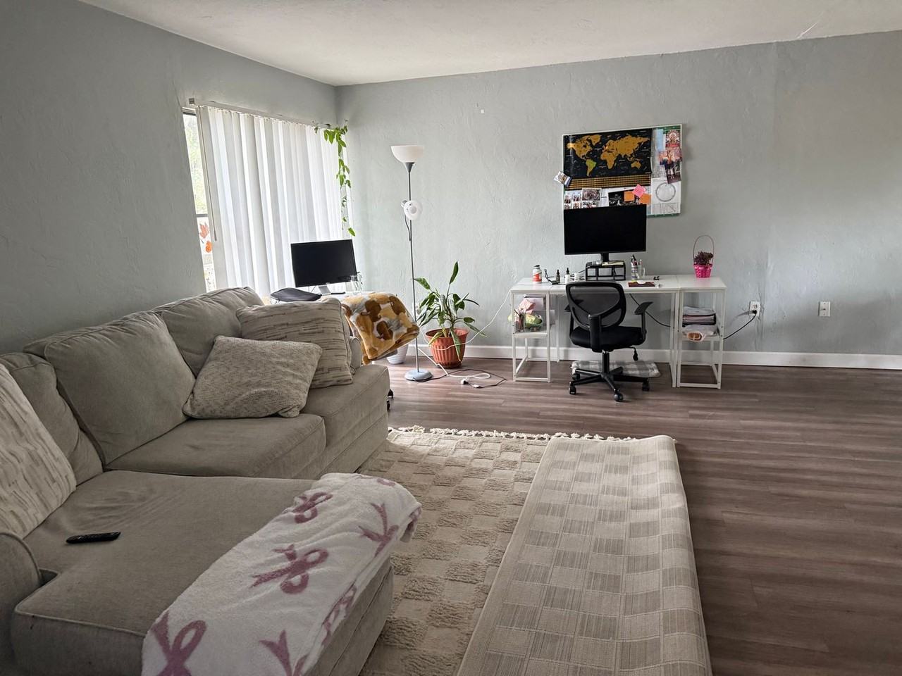 2811 L-104 2811 S.W. Archer Rd.