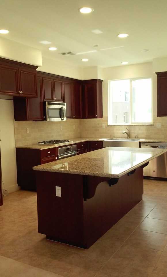 5360 Campus Dr - Photo 2 of 13