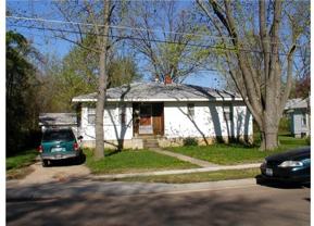 208 S Oak St - Photo 1 of 1