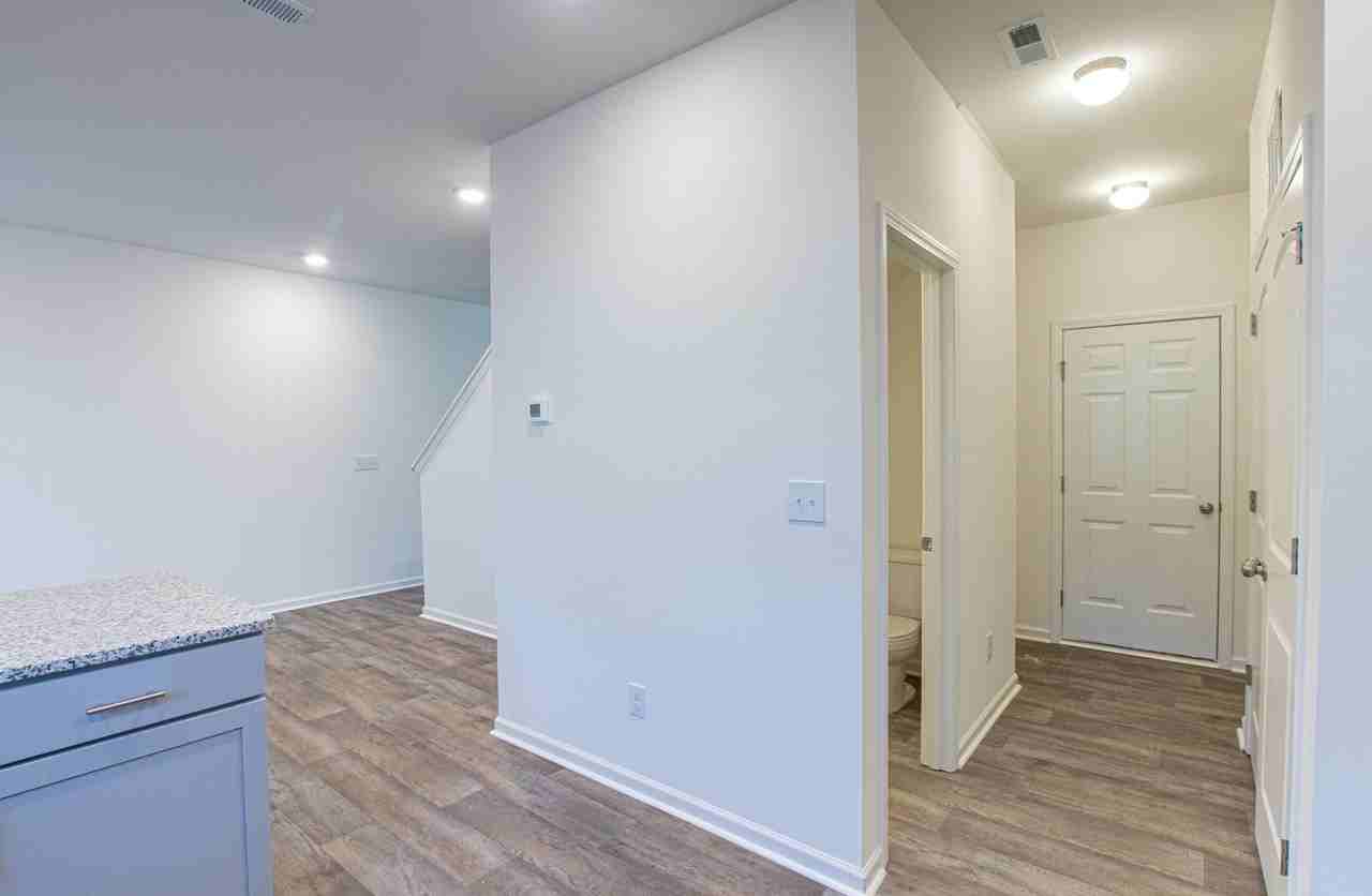 7030 Duncan Acres Dr - Photo 7 of 20