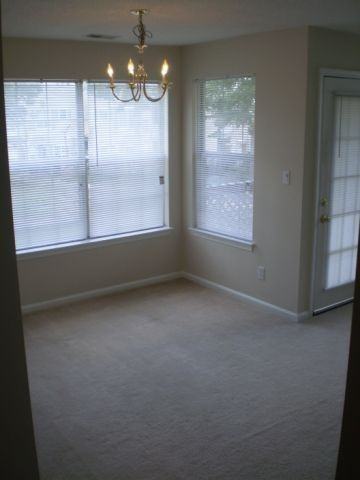 12716 Daybreak Cir - Photo 4 of 12