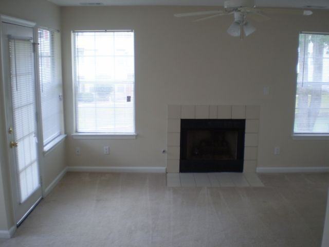 12716 Daybreak Cir - Photo 5 of 12