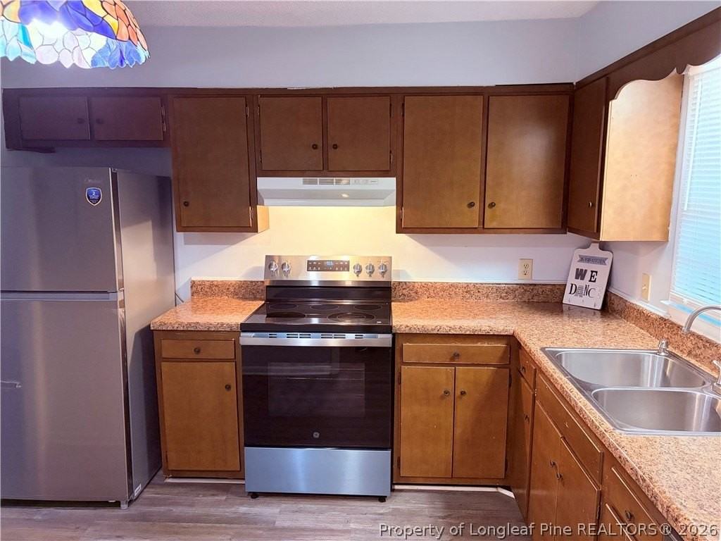 559 Winding Creek Rd #D - Photo 3 of 27