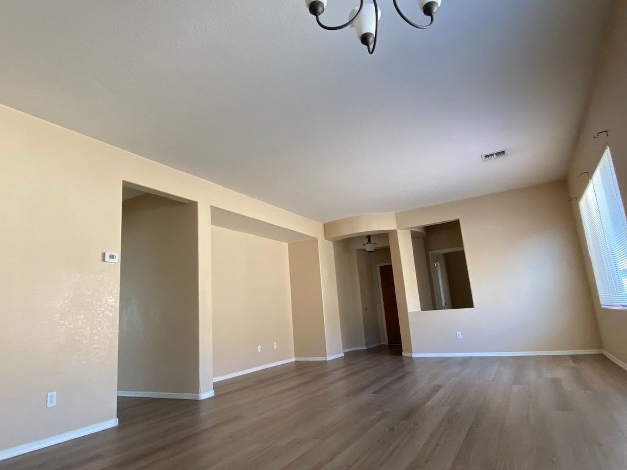517 S 115th Dr - Photo 3 of 17