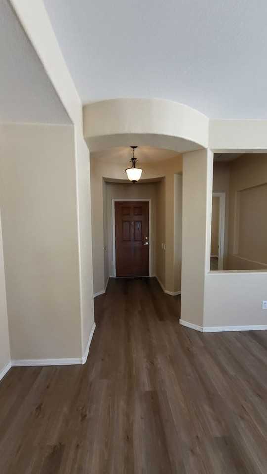 517 S 115th Dr - Photo 7 of 17
