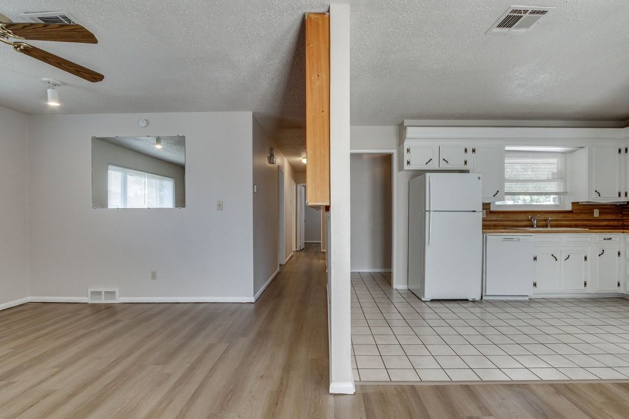 1805 Melody Dr - Photo 6 of 32