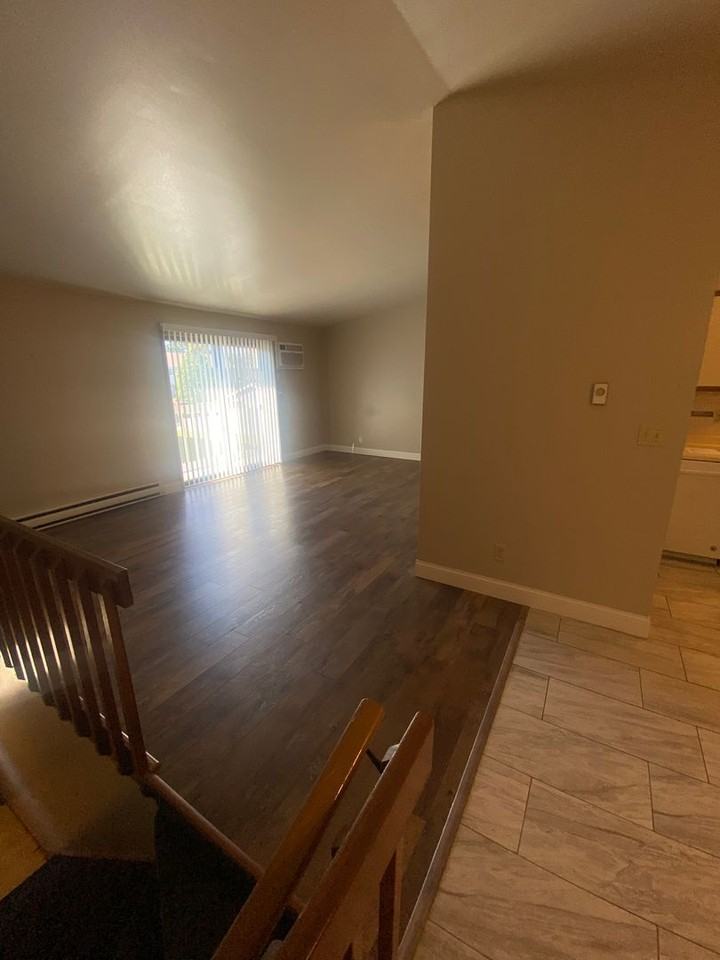 W201N16633 Hemlock St - Photo 6 of 16